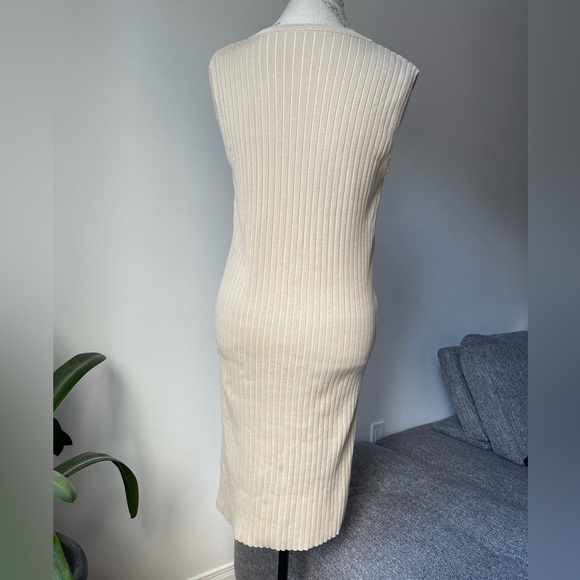 Cream knitted sleeveless midi dress - Picture 5 of 6